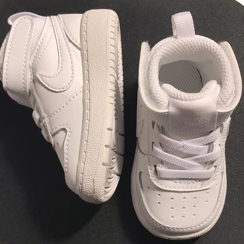 Nike Court Borough Mid 2 Size 3C BRAND NEW!